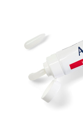 Aquaphor Itch Relief Ointment, Maximum Strength 1% Hydrocortisone, Relieves Itch from Skin Irritation, Insect Bites, Psoriasis, Skin Rashes, Eczema, & Poison Ivy, 2 oz